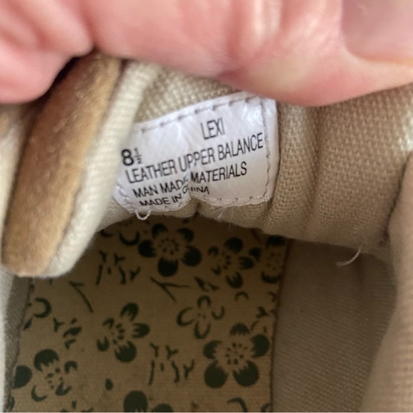 Report Size 8.5 Tan Suede Chunky Lace Up Shoes - Picture 6 of 8